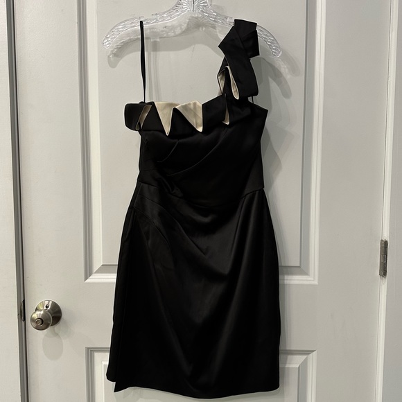 Max and Cleo Ruffle One Shoulder Cocktail Dress Black / Cream Size Small - Picture 7 of 11